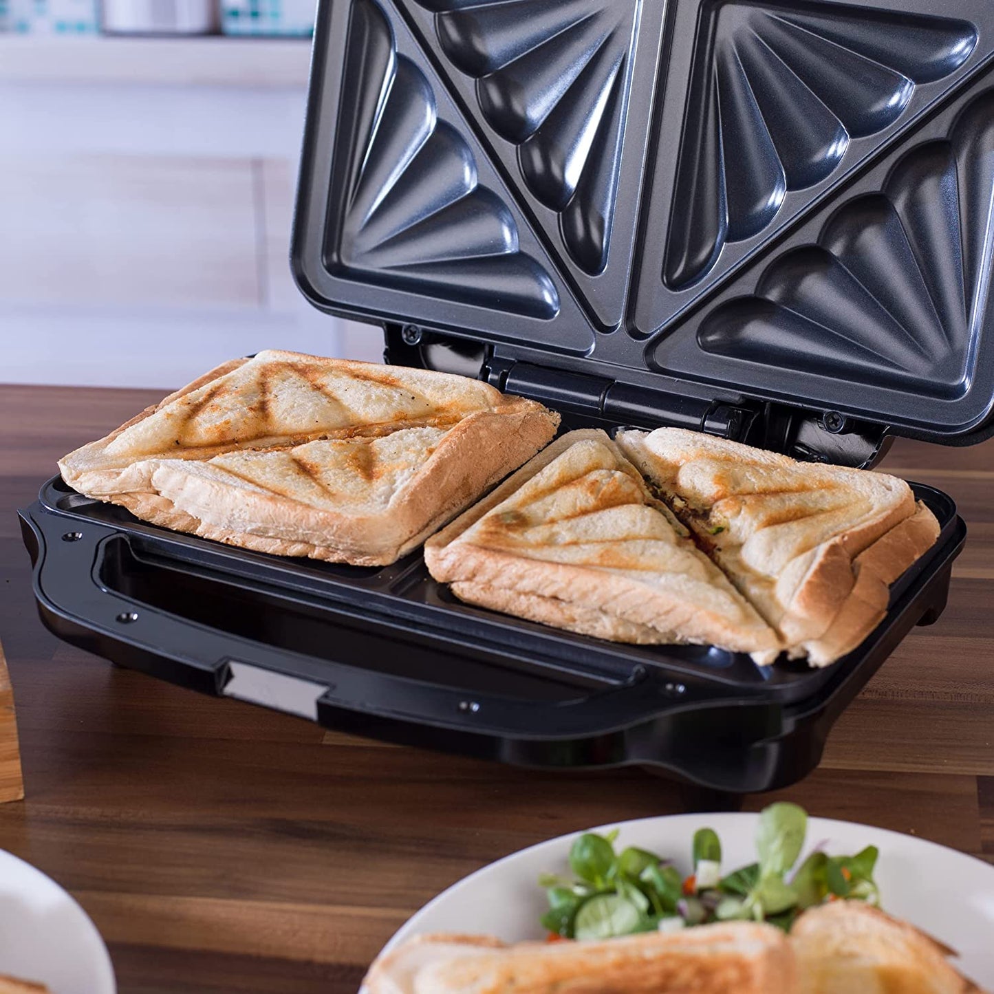 EK2017T Deep Fill Toastie Maker – XL Sandwich Toaster Press with Non-Stick Hot Plates, for 2 Toasted Sandwiches, 4 Slice, Easy Clean, Cool Touch Handles, Automatic Temperature Control, 900 W